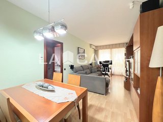 Piso en venta en Artigas - Llefià en Badalona