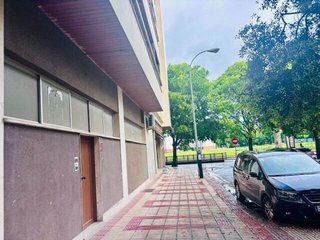 Local comercial en venta en San Juan en Pamplona