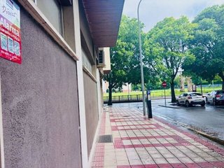 Local comercial en venta en San Juan en Pamplona