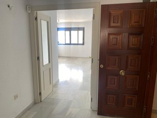 Piso en venta en La Carihuela en Torremolinos