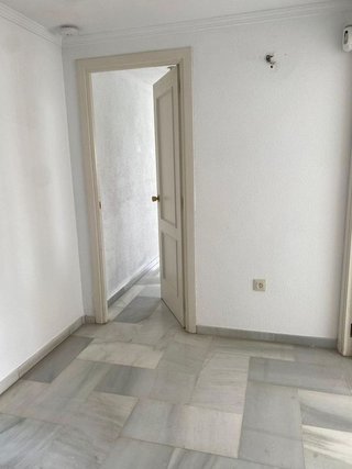 Piso en venta en La Carihuela en Torremolinos