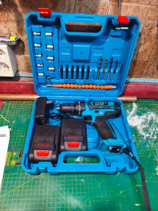 Taladro Percutor Inalámbrico 21V. Baterías lithiun