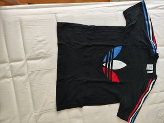 Camiseta Adidas Logo Tricolor Negra