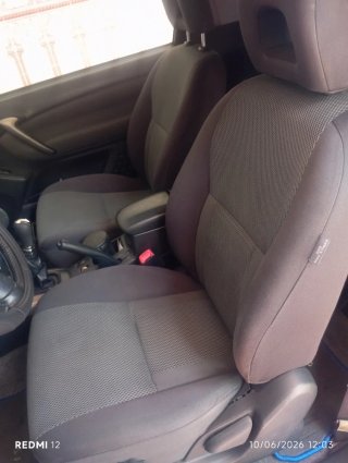 Magnífico Toyota RAV4 2004