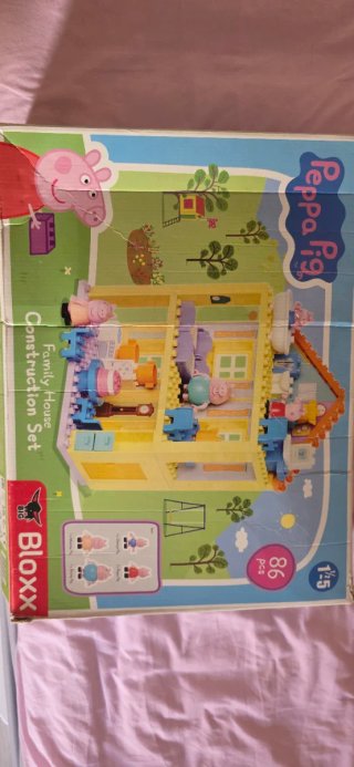 Bloxx Peppa Pig Family House Construction Set