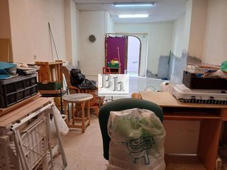 Local comercial en venta en Parque Victoria Eugenia en Málaga
