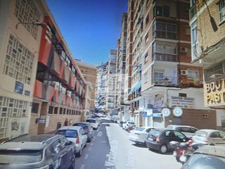 Local comercial en venta en Parque Victoria Eugenia en Málaga