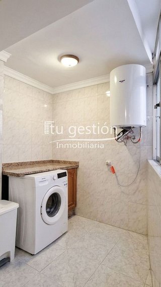 Piso en venta en La Luz - El Torcal en Málaga