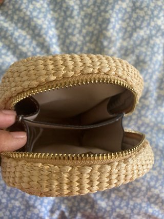Bolso bandolera de rafia y piel
