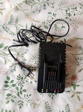 Taladro Percutor Worx Nitro 20V + Kit