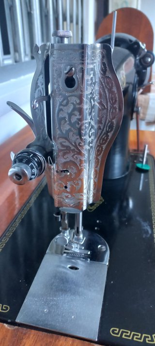Máquina de Coser Alfa Antigua