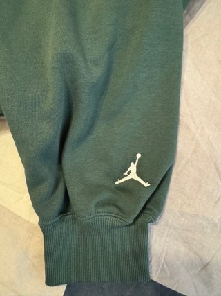 Sudadera Jordan Verde Talla XL con etiquetas