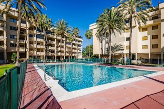 Piso en venta en La Carihuela en Torremolinos
