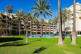 Piso en venta en La Carihuela en Torremolinos