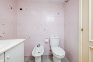 Piso en venta en La Carihuela en Torremolinos