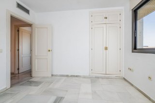 Piso en venta en La Carihuela en Torremolinos