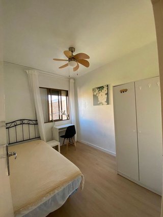 Piso en alquiler en Tres Huertas - El Torrejón - El Cerezo en Sevilla