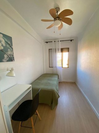 Piso en alquiler en Tres Huertas - El Torrejón - El Cerezo en Sevilla