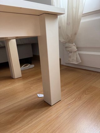 Mesa de centro blanca de madera