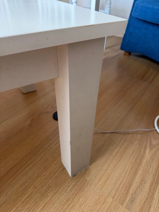 Mesa de centro blanca de madera