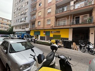 Local comercial en venta en Gamarra - La Trinidad en Málaga