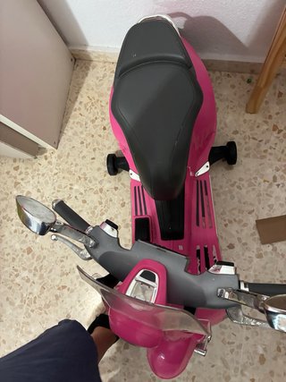 Moto Eléctrica Infantil Rosa Vespa