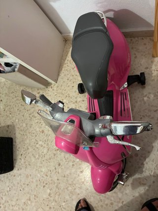 Moto Eléctrica Infantil Rosa Vespa