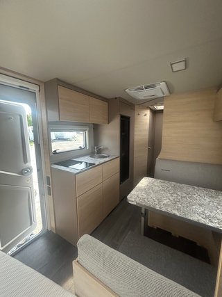 CARAVANA WEINSBERG CARACITO 500 QDK – AÑO 2026