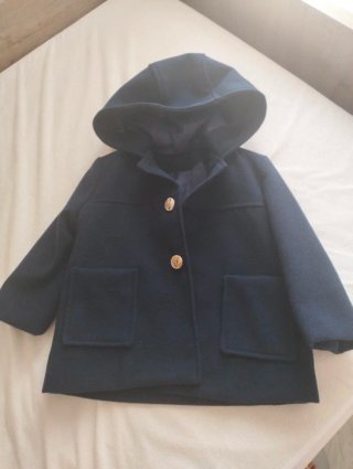 Abrigo niño azul con capucha