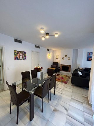 Piso en alquiler en Los Naranjos - Las Brisas en Marbella