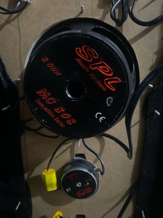 Bandeja Audio Seat Ibiza 6L con su etapa.