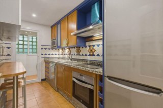 Piso en venta en Playa de la Fontanilla en Marbella