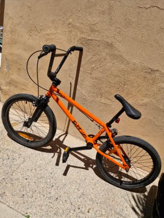 Bicicleta BMX Naranja Radio