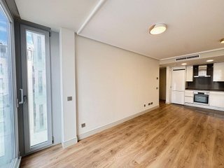Piso en venta en Las Tablas en Madrid