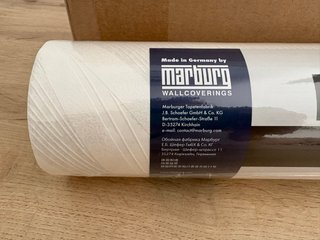 Papel pintado blanco con ondas