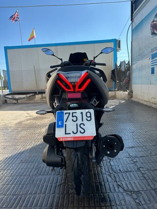 Wottan Storm S Maxi Scooter