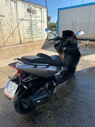 Wottan Storm S Maxi Scooter
