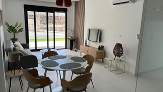 Piso en venta en San Miguel de Salinas