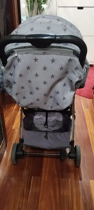Silla de paseo estrellas gris Marca TucTuc
