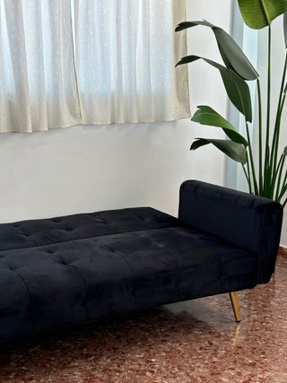 OFERTA!! Sofá Negro y Aparador Madera