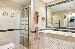 Piso en venta en Elviria en Marbella