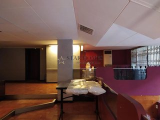 Bar en venta en El Camp de l'Arpa del Clot en Barcelona
