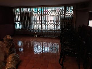 Bar en venta en El Camp de l'Arpa del Clot en Barcelona