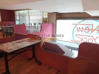 Bar en venta en El Camp de l'Arpa del Clot en Barcelona