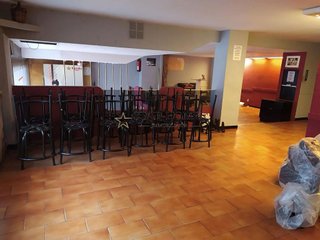 Bar en venta en El Camp de l'Arpa del Clot en Barcelona