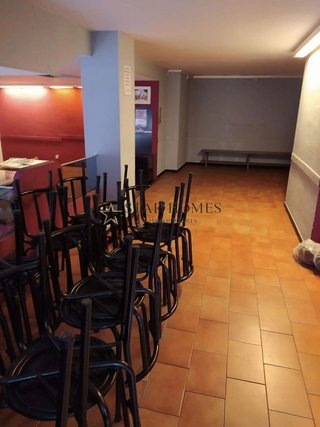 Bar en venta en El Camp de l'Arpa del Clot en Barcelona