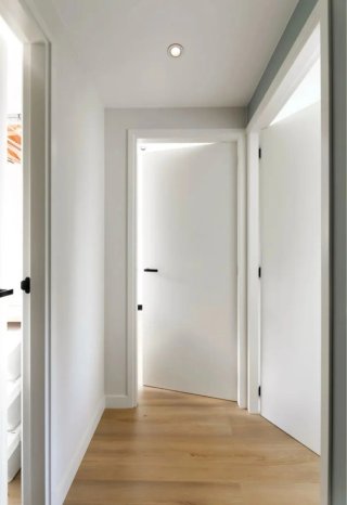 Instalación y montaje de puertas