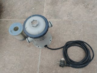Bomba depuradora piscina con filtro