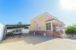 Casa en venta en Nueva Torrevieja - Aguas Nuevas en Torrevieja