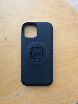 Funda Quad Lock iPhone 15 Negra